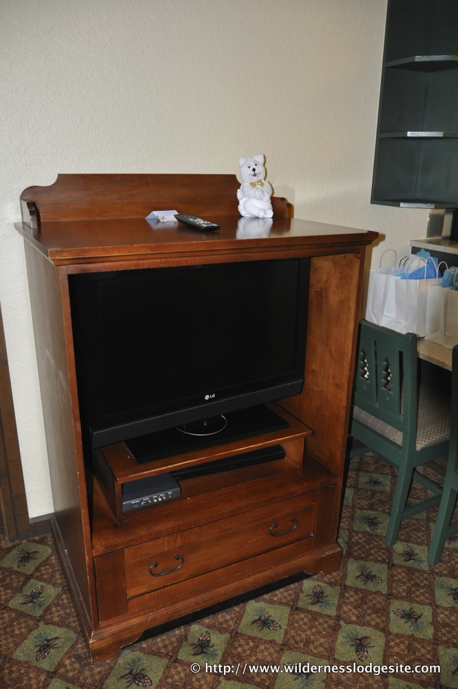2B Villa 5537 LivingroomTV